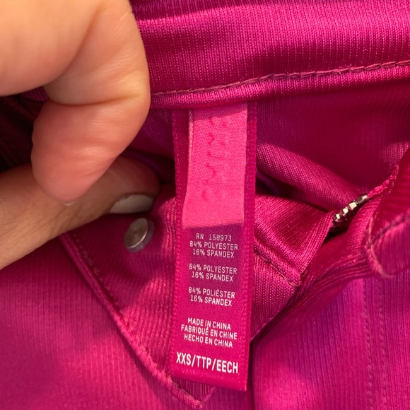 NWOT SKIMS fuschia disco trousers. Size XXS - Picture 6 of 6